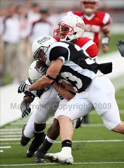 Thumbnail 2 in 2009 THSCA All-Star Football Game photogallery.