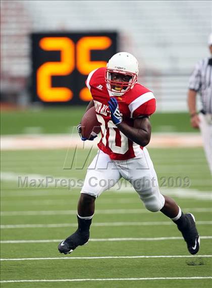 Thumbnail 2 in 2009 THSCA All-Star Football Game photogallery.
