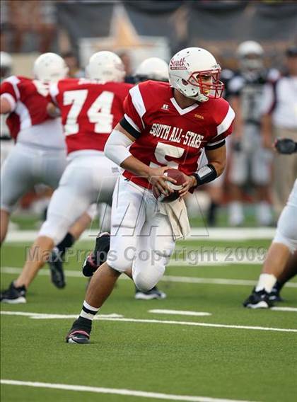 Thumbnail 1 in 2009 THSCA All-Star Football Game photogallery.