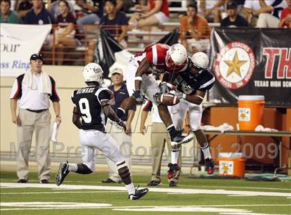 Thumbnail 1 in 2009 THSCA All-Star Football Game photogallery.