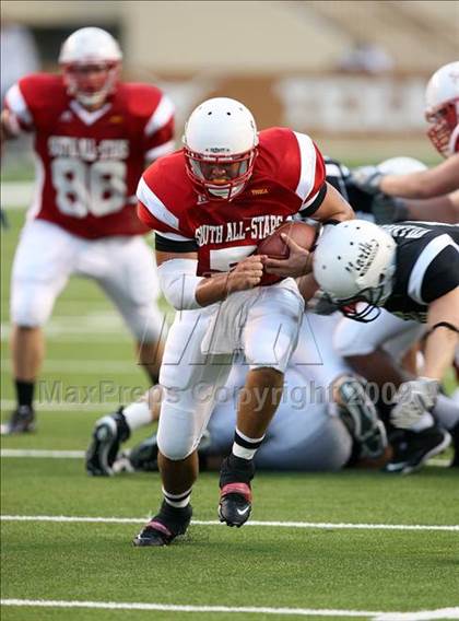 Thumbnail 2 in 2009 THSCA All-Star Football Game photogallery.