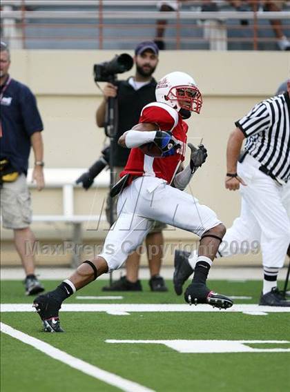 Thumbnail 3 in 2009 THSCA All-Star Football Game photogallery.
