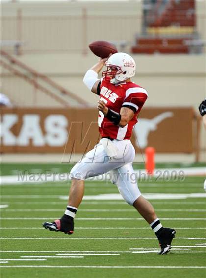 Thumbnail 3 in 2009 THSCA All-Star Football Game photogallery.