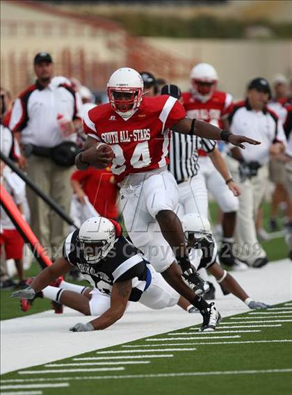 Thumbnail 2 in 2009 THSCA All-Star Football Game photogallery.