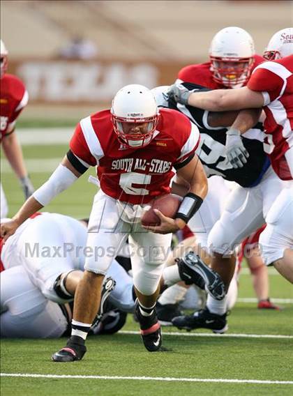 Thumbnail 3 in 2009 THSCA All-Star Football Game photogallery.