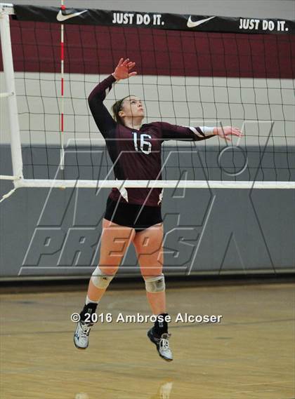 Thumbnail 1 in The Woodlands vs. Tompkins (NIKE Invitational Tournament) photogallery.