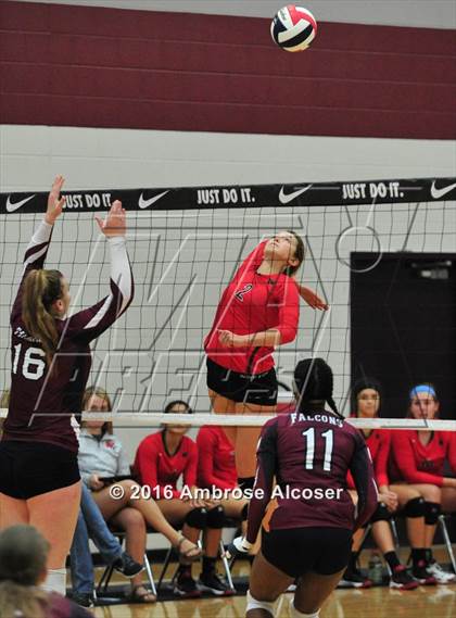 Thumbnail 1 in The Woodlands vs. Tompkins (NIKE Invitational Tournament) photogallery.