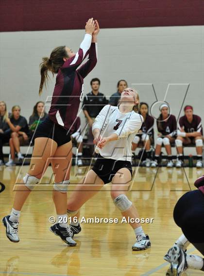 Thumbnail 1 in The Woodlands vs. Tompkins (NIKE Invitational Tournament) photogallery.