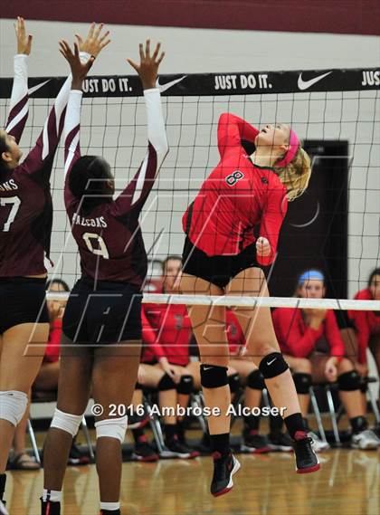Thumbnail 3 in The Woodlands vs. Tompkins (NIKE Invitational Tournament) photogallery.