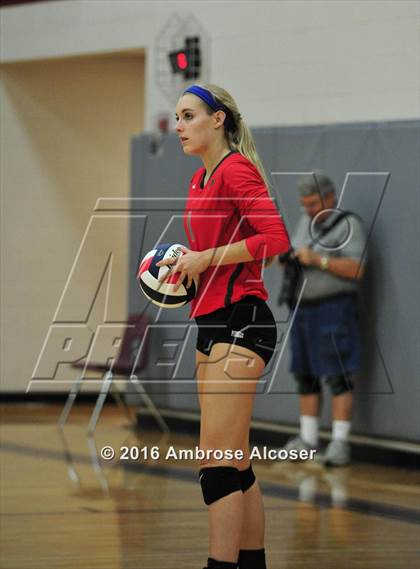 Thumbnail 2 in The Woodlands vs. Tompkins (NIKE Invitational Tournament) photogallery.