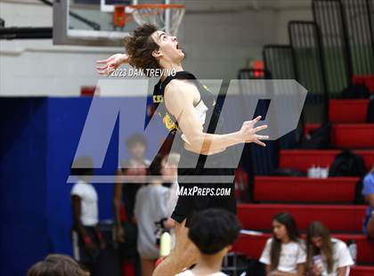 Thumbnail 1 in Kellam @ Princess Anne photogallery.