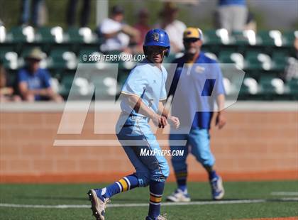 Thumbnail 2 in Orem vs. Maple Mountain (UHSAA 5A Championship) photogallery.