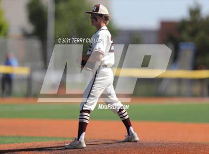 Thumbnail 1 in Orem vs. Maple Mountain (UHSAA 5A Championship) photogallery.