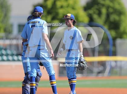 Thumbnail 3 in Orem vs. Maple Mountain (UHSAA 5A Championship) photogallery.