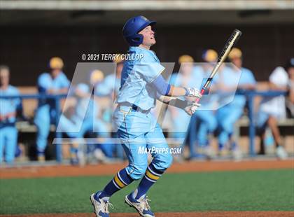 Thumbnail 3 in Orem vs. Maple Mountain (UHSAA 5A Championship) photogallery.