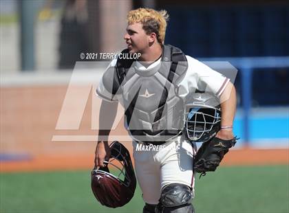 Thumbnail 1 in Orem vs. Maple Mountain (UHSAA 5A Championship) photogallery.