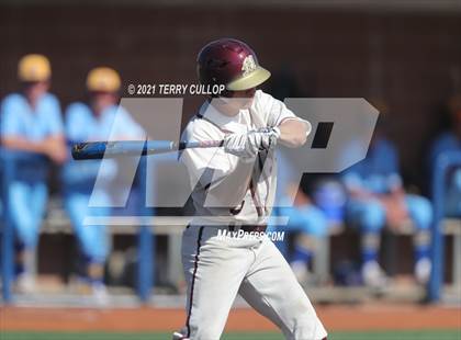 Thumbnail 3 in Orem vs. Maple Mountain (UHSAA 5A Championship) photogallery.