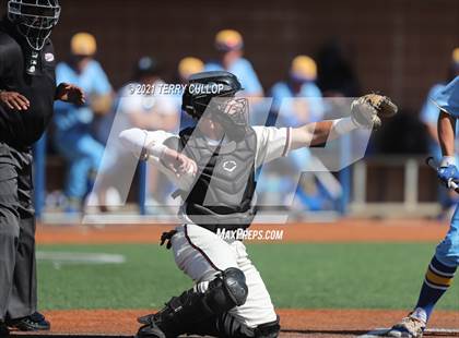 Thumbnail 2 in Orem vs. Maple Mountain (UHSAA 5A Championship) photogallery.