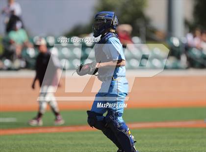 Thumbnail 1 in Orem vs. Maple Mountain (UHSAA 5A Championship) photogallery.