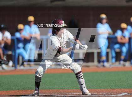 Thumbnail 3 in Orem vs. Maple Mountain (UHSAA 5A Championship) photogallery.