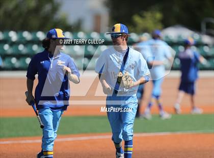 Thumbnail 1 in Orem vs. Maple Mountain (UHSAA 5A Championship) photogallery.