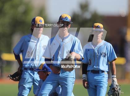 Thumbnail 3 in Orem vs. Maple Mountain (UHSAA 5A Championship) photogallery.