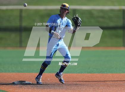 Thumbnail 1 in Orem vs. Maple Mountain (UHSAA 5A Championship) photogallery.