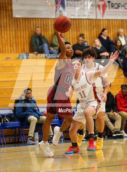 Thumbnail 1 in Clovis West vs. Laguna Creek (NorCal tip Off) photogallery.
