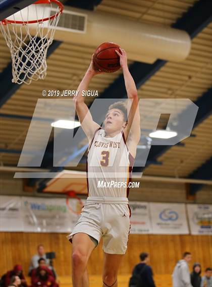 Thumbnail 2 in Clovis West vs. Laguna Creek (NorCal tip Off) photogallery.