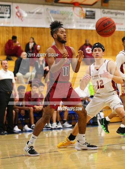 Thumbnail 2 in Clovis West vs. Laguna Creek (NorCal tip Off) photogallery.
