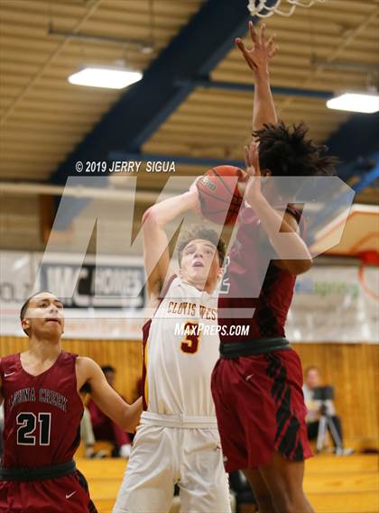 Thumbnail 1 in Clovis West vs. Laguna Creek (NorCal tip Off) photogallery.