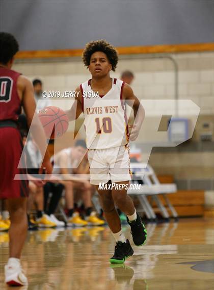 Thumbnail 1 in Clovis West vs. Laguna Creek (NorCal tip Off) photogallery.