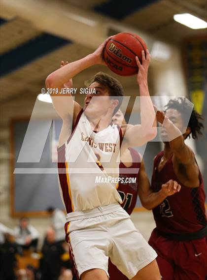 Thumbnail 2 in Clovis West vs. Laguna Creek (NorCal tip Off) photogallery.