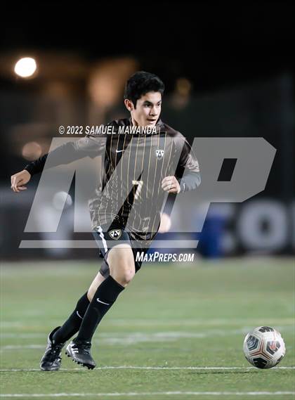 Thumbnail 3 in Crespi vs Chaminade photogallery.
