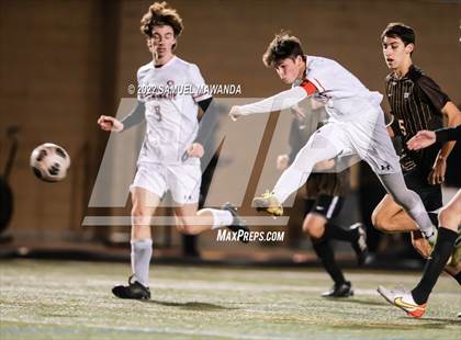 Thumbnail 3 in Crespi vs Chaminade photogallery.