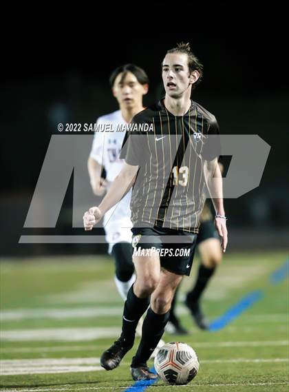 Thumbnail 1 in Crespi vs Chaminade photogallery.