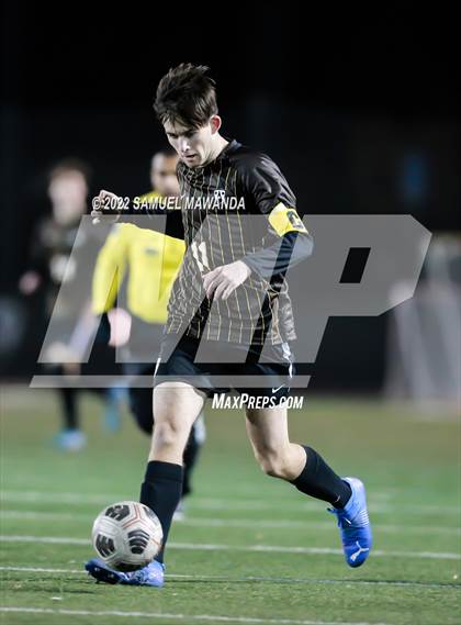 Thumbnail 3 in Crespi vs Chaminade photogallery.