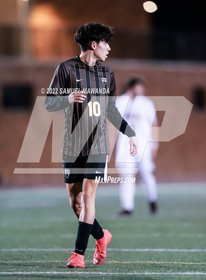 Thumbnail 3 in Crespi vs Chaminade photogallery.