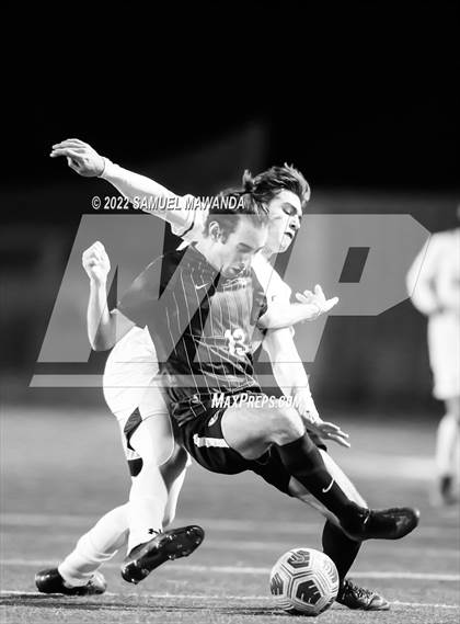 Thumbnail 2 in Crespi vs Chaminade photogallery.