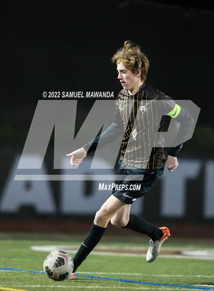 Thumbnail 2 in Crespi vs Chaminade photogallery.