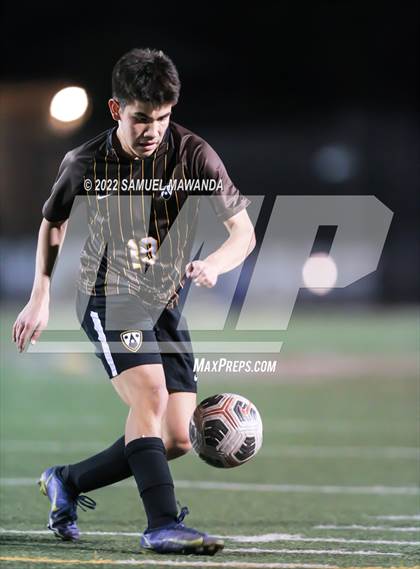 Thumbnail 3 in Crespi vs Chaminade photogallery.