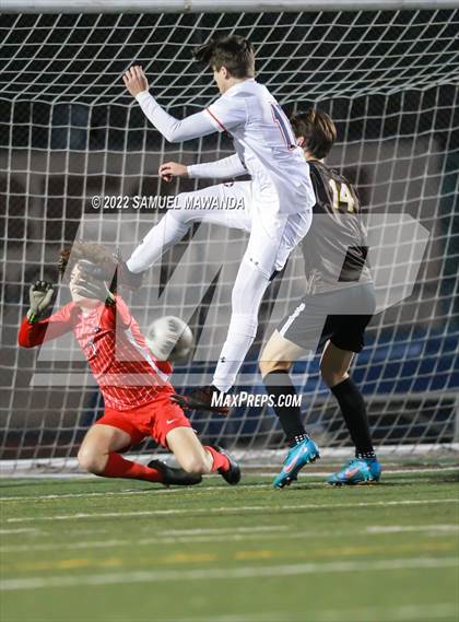 Thumbnail 3 in Crespi vs Chaminade photogallery.