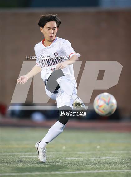 Thumbnail 3 in Crespi vs Chaminade photogallery.