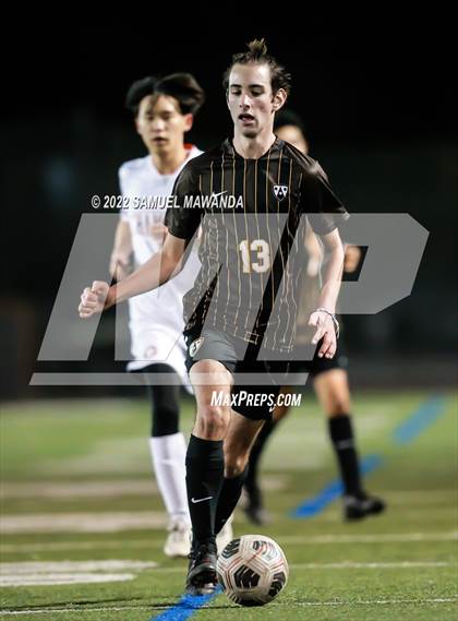 Thumbnail 2 in Crespi vs Chaminade photogallery.