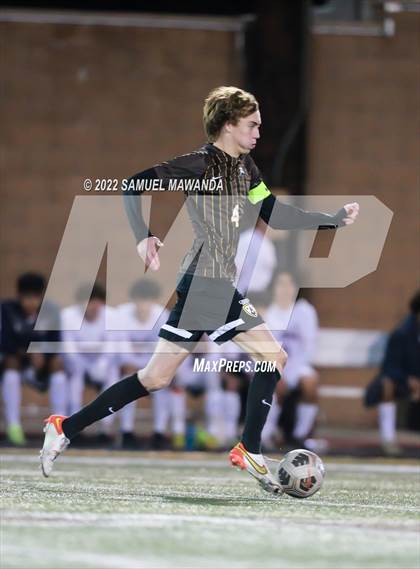 Thumbnail 2 in Crespi vs Chaminade photogallery.
