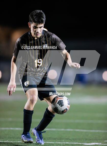 Thumbnail 2 in Crespi vs Chaminade photogallery.