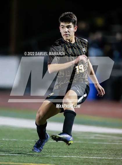Thumbnail 3 in Crespi vs Chaminade photogallery.