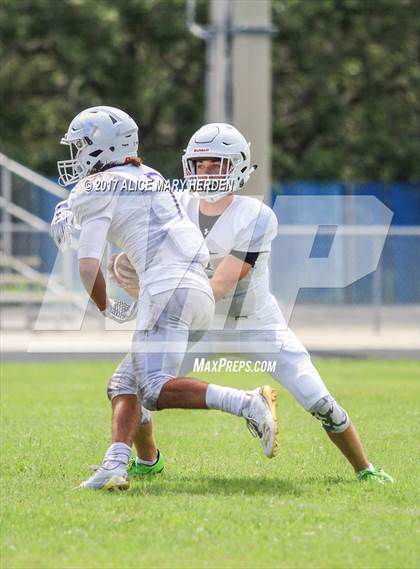 Thumbnail 2 in Hernando vs River Ridge (Scrimmage) photogallery.