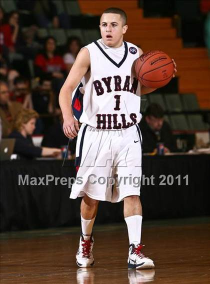 Thumbnail 2 in Harborfields vs. Byram Hills (NYSPHSAA Class A Semifinal) photogallery.