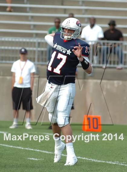 Thumbnail 2 in Super 100 Classic Senior All-Star Game photogallery.